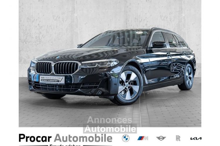 BMW Série 5 520i Touring LiveCockpitProf HeadUp - <small></small> 40.950 € <small>TTC</small> - #1