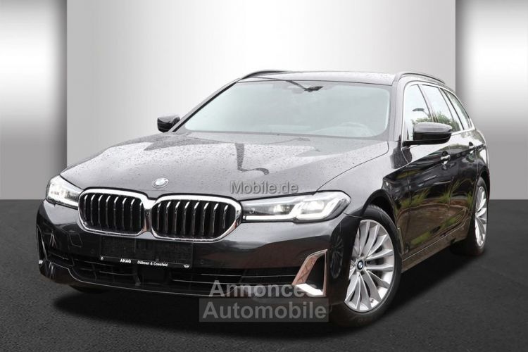 BMW Série 5 520i Touring Luxury Line Innovationsp. - <small></small> 41.660 € <small>TTC</small> - #1