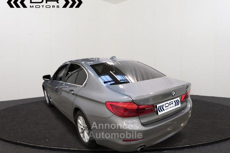 BMW Série 5 530 e iPerformance - LEDER NAVI TREKHAAK DAB - <small></small> 26.995 € <small>TTC</small> - #4