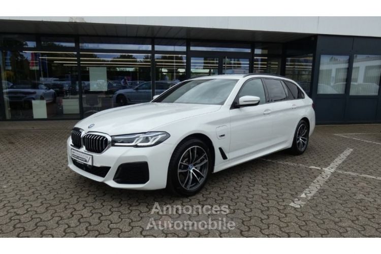 BMW Série 5 530 e Touring M Sport ACC Laserlicht HUD - <small></small> 43.950 € <small>TTC</small> - #2