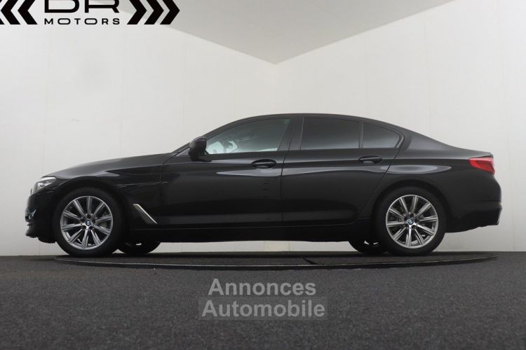 BMW Série 5 530 iA - LED NAVI PROFESSIONAL COCKPIT ALU 18" - <small></small> 28.495 € <small>TTC</small> - #4