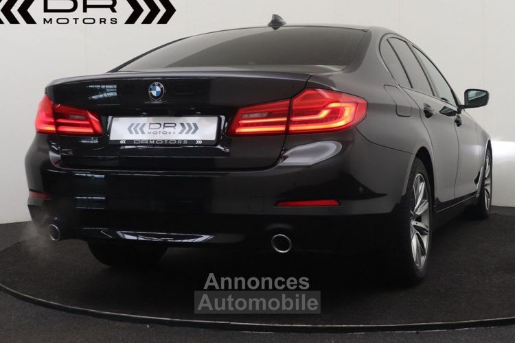 BMW Série 5 530 iA - LED NAVI PROFESSIONAL COCKPIT ALU 18" - <small></small> 28.495 € <small>TTC</small> - #8