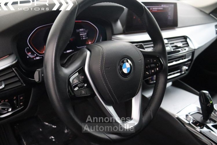 BMW Série 5 530 iA - LED NAVI PROFESSIONAL COCKPIT ALU 18" - <small></small> 28.495 € <small>TTC</small> - #38