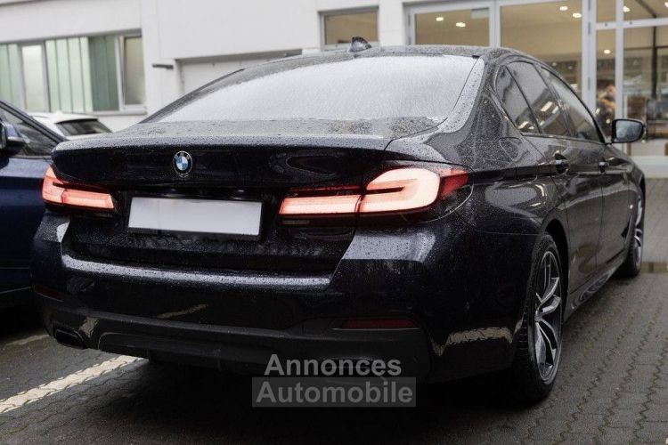 BMW Série 5 530d xDrive M sport CAMÉRA TETE-HAUTE ATTELAGE - <small></small> 49.890 € <small>TTC</small> - #1