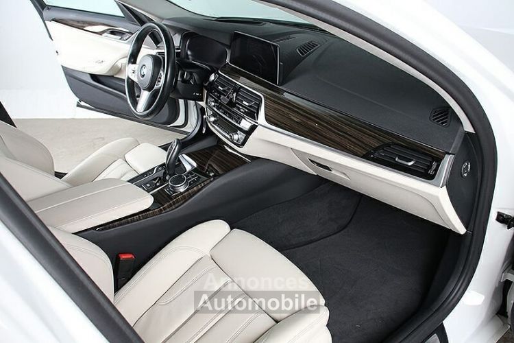 BMW Série 5 530e iPerf. Sport Line LED LiveCockpit - <small></small> 32.640 € <small>TTC</small> - #6