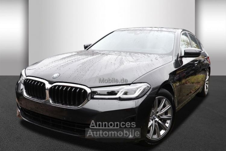 BMW Série 5 530e xDrive Navi Leder Bluetooth PDC MP3  - <small></small> 43.770 € <small>TTC</small> - #2