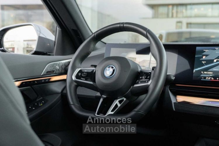 BMW Série 5 550 Saloon Msport B&W Sound HUD Sunroof ComfortPack - <small></small> 83.900 € <small>TTC</small> - #16