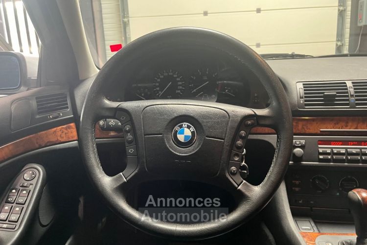 BMW Série 5 SERIE 530i A - <small></small> 9.990 € <small>TTC</small> - #18