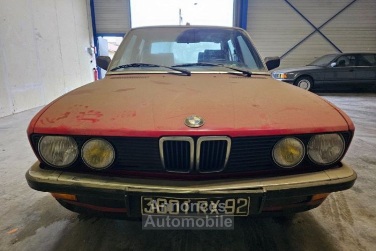 BMW Série 5 SERIE (E28) 520I 6 CYLINDRES BOITE MECANIQUE - <small></small> 7.900 € <small>TTC</small> - #3