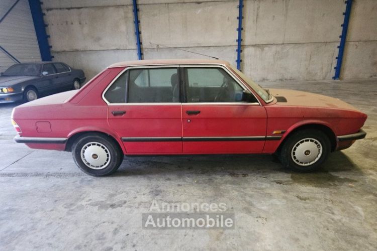 BMW Série 5 SERIE (E28) 520I 6 CYLINDRES BOITE MECANIQUE - <small></small> 7.900 € <small>TTC</small> - #4