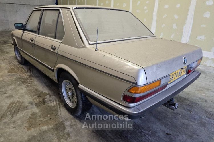 BMW Série 5 SERIE (E28) 525E BOITE AUTOMATIQUE - <small></small> 9.900 € <small>TTC</small> - #6