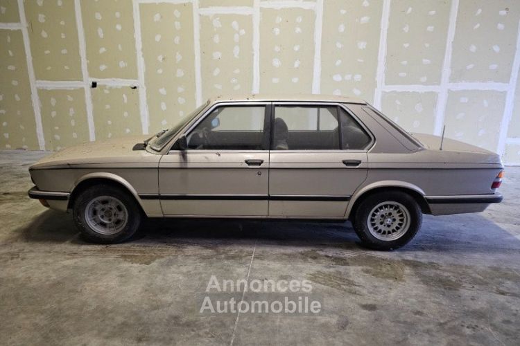 BMW Série 5 SERIE (E28) 525E BOITE AUTOMATIQUE - <small></small> 9.900 € <small>TTC</small> - #7