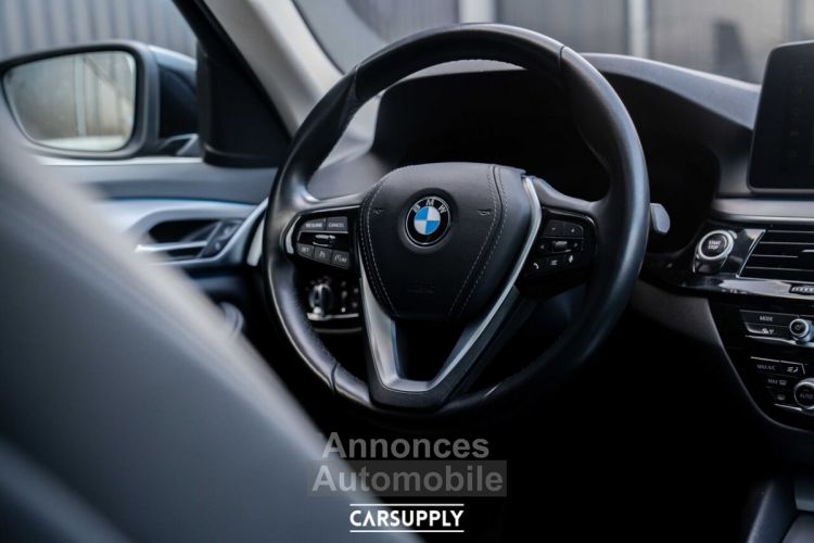 BMW Série 5 Touring  530 e Hybrid - Pano dak - BTW Aftrekbaar - <small></small> 33.000 € <small>TTC</small> - #17