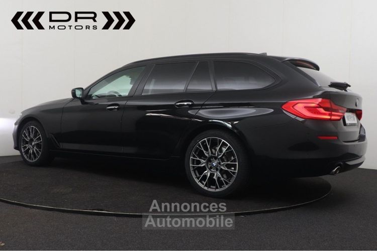 BMW Série 5 Touring 520 dA - NAVI LEDER PANODAK KEYLESS ENTRY - <small></small> 23.995 € <small>TTC</small> - #2