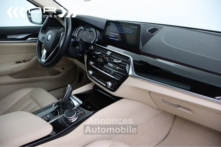 BMW Série 5 Touring 520 dA - NAVI LEDER PANODAK KEYLESS ENTRY - <small></small> 23.995 € <small>TTC</small> - #15