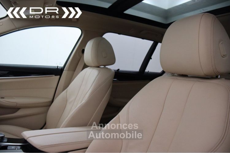 BMW Série 5 Touring 520 dA - NAVI LEDER PANODAK KEYLESS ENTRY - <small></small> 23.995 € <small>TTC</small> - #40