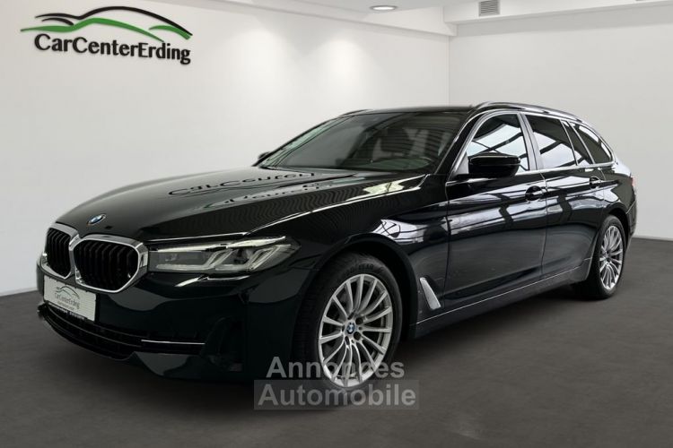 BMW Série 5 Touring 520dTouring LED NaviLive Leder Kamera M  - <small></small> 36.990 € <small>TTC</small> - #1