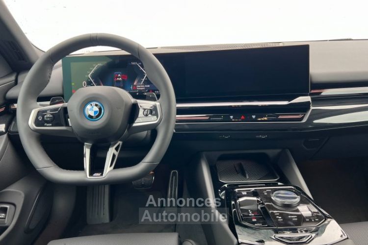 BMW Série 5 Touring 530e 299ch M Sport xDrive - <small></small> 81.600 € <small>TTC</small> - #9