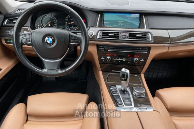 BMW Série 7  740 I 320 EXCLUSIVE INDIVIDUAL 05/2015 - <small></small> 33.890 € <small>TTC</small> - #3