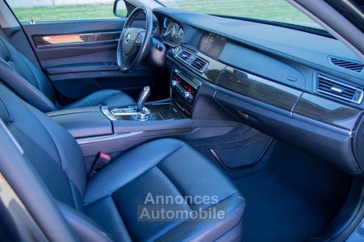 BMW Série 7 730 dA - MEMORYSEATS - XENON - CRUISECONTROL - CAMERA - KEYLESS START - ZETELVERWARMING - <small></small> 16.999 € <small>TTC</small> - #16