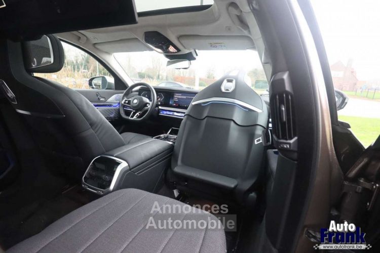 BMW Série 7 740 XD 2-TONE UNIQUE! TV LOUNGE B&W KRISTL - <small></small> 136.950 € <small>TTC</small> - #29