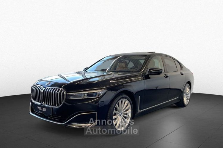 BMW Série 7 740d xdrive Stdhz,Massage,Laser,DAProf,H  - <small></small> 62.810 € <small>TTC</small> - #1