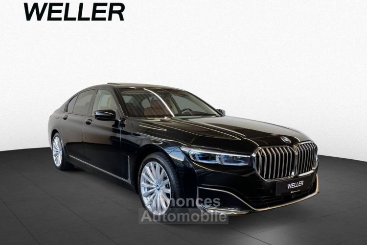 BMW Série 7 740d xdrive Stdhz,Massage,Laser,DAProf,H  - <small></small> 62.810 € <small>TTC</small> - #2