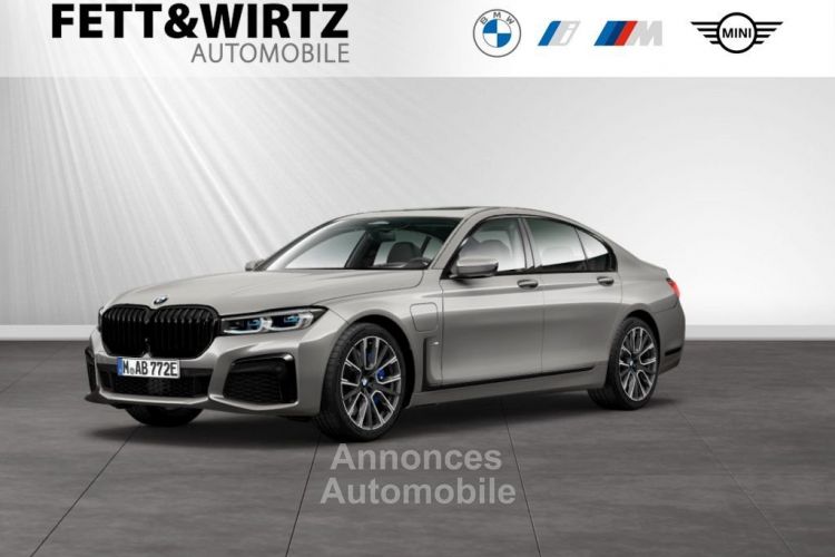 BMW Série 7 745e Sport Glasdach Massagesitze TV H K - <small></small> 60.990 € <small>TTC</small> - #1