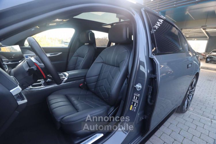 BMW Série 7 760 M-SPORT-PRO TV LOUNGE DRIVE PRO PANO 21 - <small></small> 136.950 € <small>TTC</small> - #18