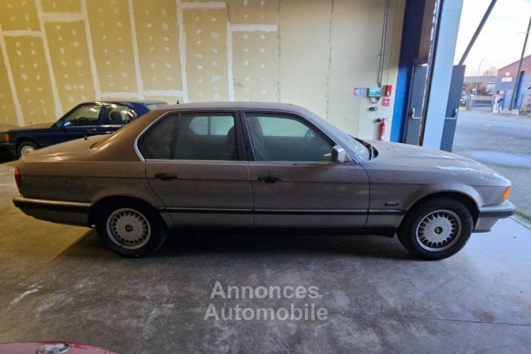 BMW Série 7 SERIE (E32) 730i 6 CYLINDRES BOITE MECANIQUE - <small></small> 13.900 € <small>TTC</small> - #4