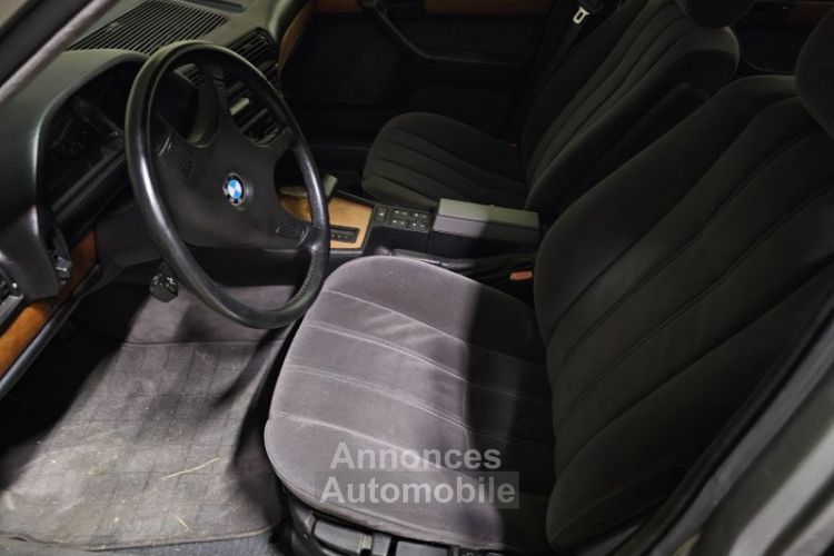 BMW Série 7 SERIE (E32) 735IL 6 CYLINDRES BOITE AUTOMATIQUE - <small></small> 9.900 € <small>TTC</small> - #9