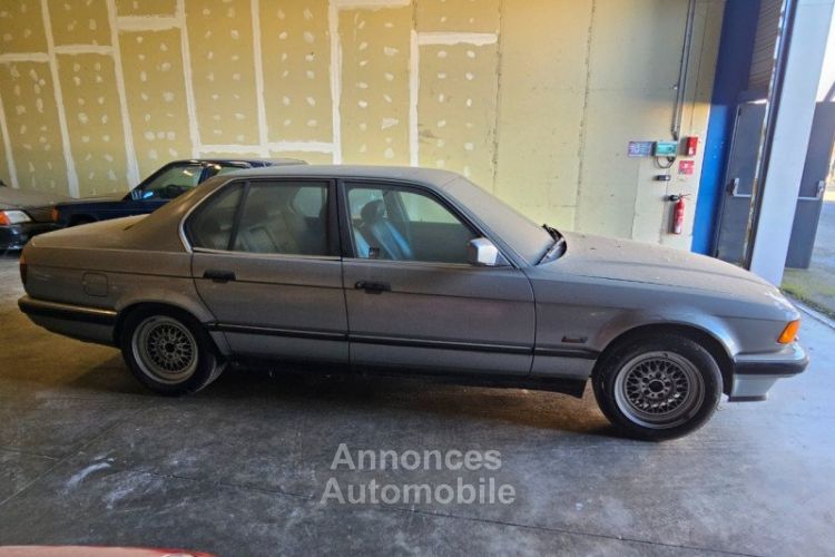 BMW Série 7 SERIE (E32) 750I V12 BOITE AUTOMATIQUE - <small></small> 12.900 € <small>TTC</small> - #4