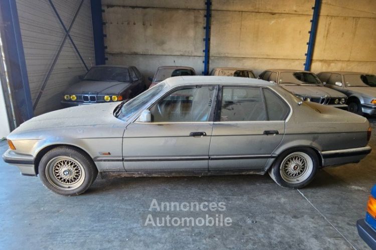 BMW Série 7 SERIE (E32) 750I V12 BOITE AUTOMATIQUE - <small></small> 12.900 € <small>TTC</small> - #8