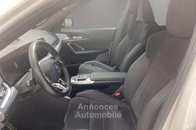 BMW X1 U11 xDrive 30e 326ch DKG7 M Sport Toit Pano HUD Attelage - <small></small> 53.990 € <small>TTC</small> - #4