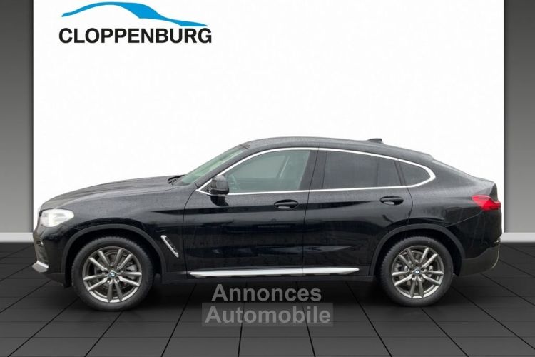 BMW X4 xDrive20i xLine LED Shz Navi Prof. - <small></small> 35.425 € <small>TTC</small> - #2