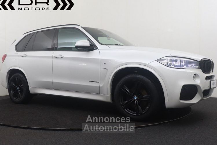 BMW X5 3.0dAs xDrive M PACK - PANODAK LED NAVI KEYLESS HiFi STANDVERWARMING - <small></small> 37.995 € <small>TTC</small> - #4