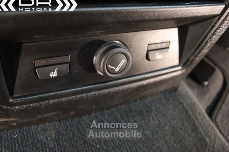 BMW X5 3.0dAs xDrive M PACK - PANODAK LED NAVI KEYLESS HiFi STANDVERWARMING - <small></small> 37.995 € <small>TTC</small> - #52