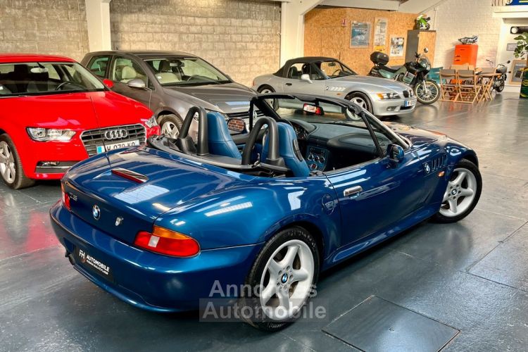 BMW Z3 Roadster 1.9L 118ch Sièges Chauffants Bleu Topaze Carnet d’entretien complet État exceptionnel - <small></small> 13.980 € <small>TTC</small> - #4