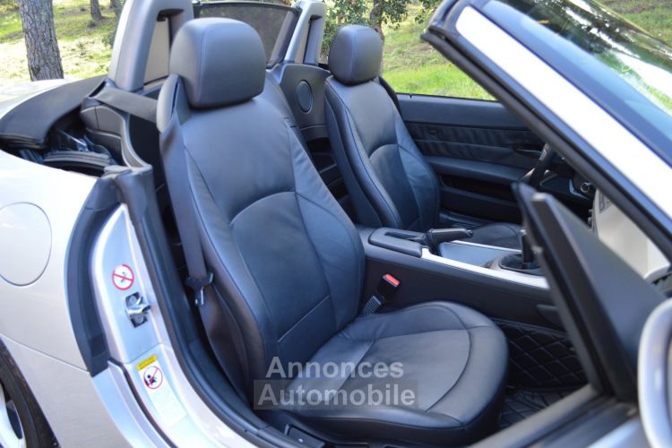 BMW Z4 SUPERBE BMW Z4 E85 3.0 L6 231ch BV6 2EME MAIN XENON CUIR 18 ALARME CLIM... SEULEMENT 134000 KMS PLUS DE 4000E DE FRAIS RECENTS - <small></small> 15.990 € <small>TTC</small> - #37