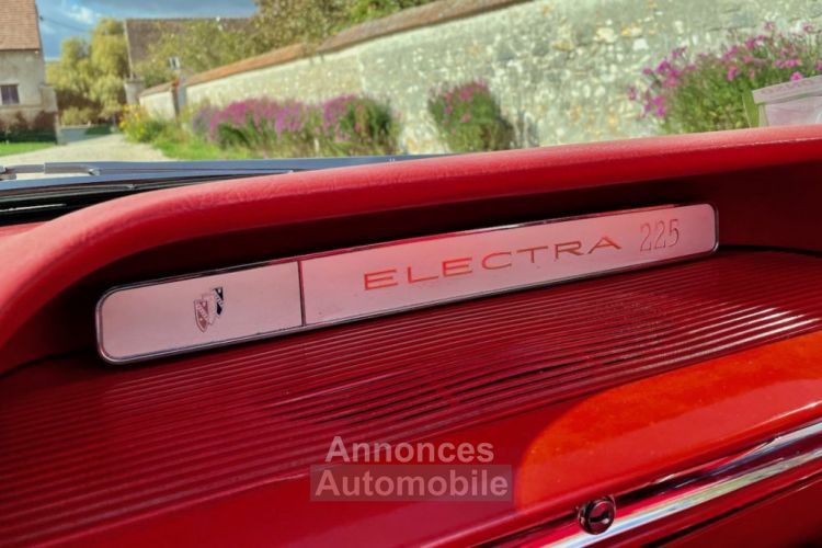 Buick ELECTRA 225 1961 cabriolet - <small></small> 59.500 € <small>TTC</small> - #69