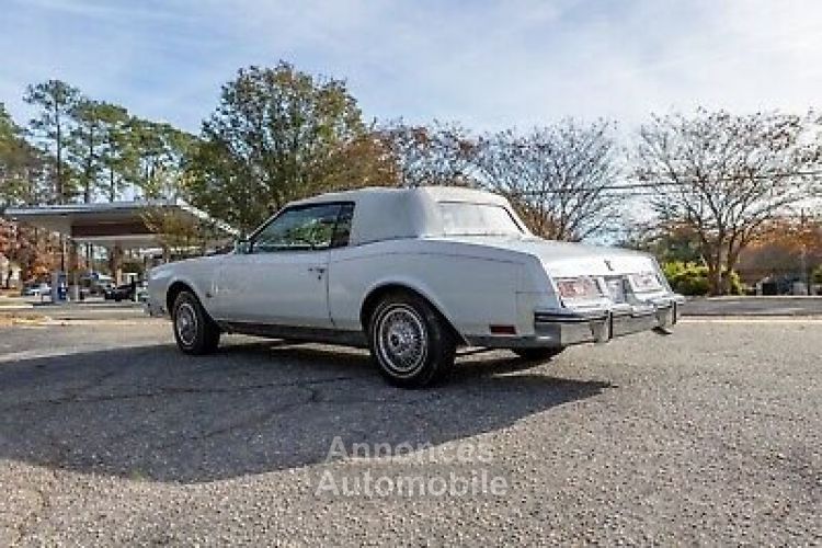 Buick Riviera - <small></small> 21.000 € <small>TTC</small> - #24