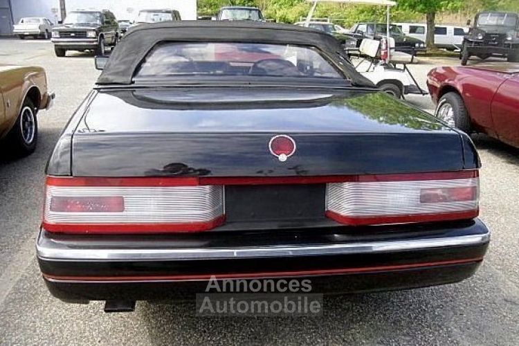 Cadillac Allante - <small></small> 15.100 € <small>TTC</small> - #9