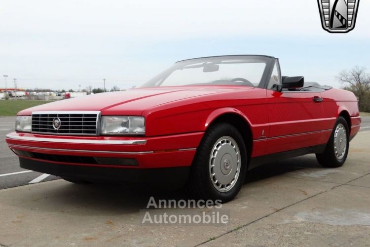 Cadillac Allante - <small></small> 17.700 € <small>TTC</small> - #4