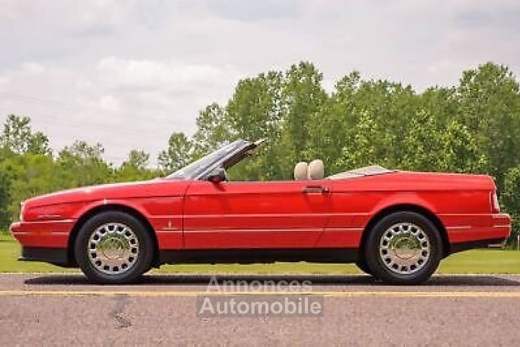 Cadillac Allante Convertible  - <small></small> 22.100 € <small>TTC</small> - #3