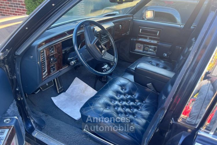 Cadillac Brougham - <small></small> 28.900 € <small>TTC</small> - #2