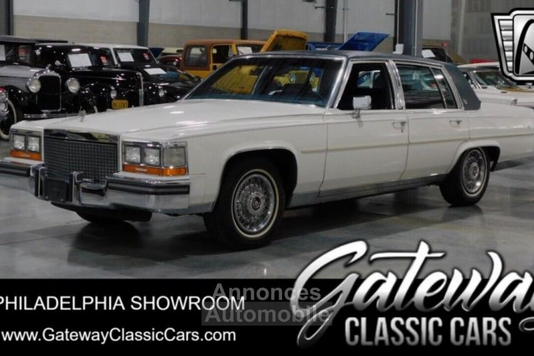 Cadillac Brougham - <small></small> 31.900 € <small>TTC</small> - #1