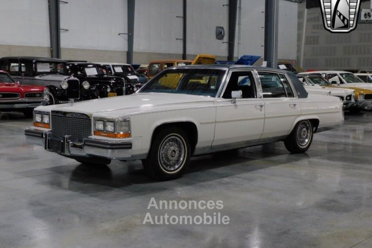 Cadillac Brougham - <small></small> 31.900 € <small>TTC</small> - #3