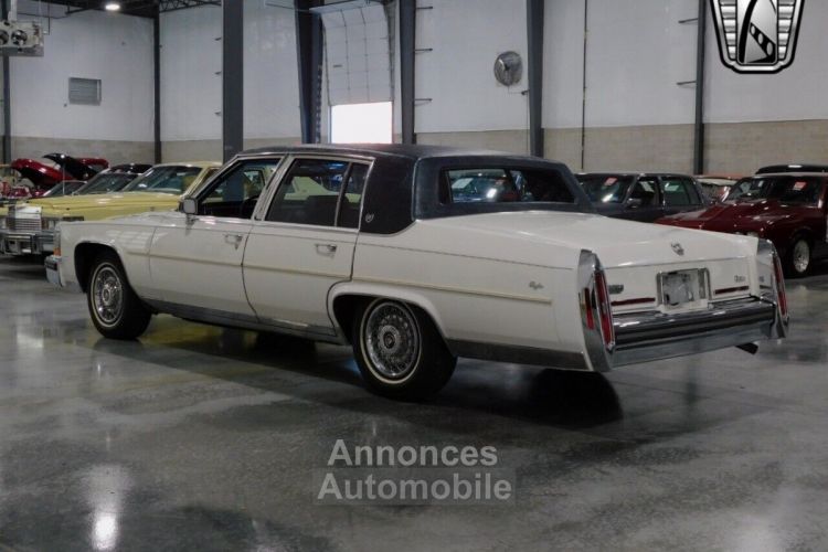 Cadillac Brougham - <small></small> 31.900 € <small>TTC</small> - #4