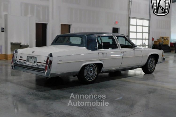 Cadillac Brougham - <small></small> 31.900 € <small>TTC</small> - #5