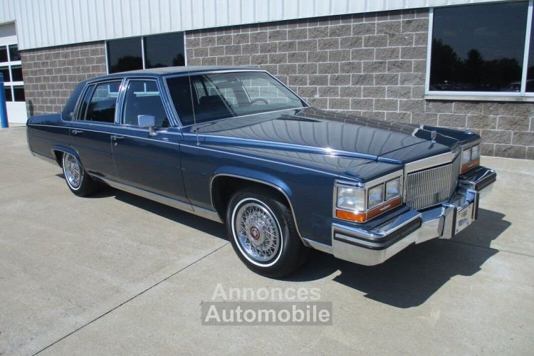 Cadillac Brougham d'Elegance  - <small></small> 26.000 € <small>TTC</small> - #2